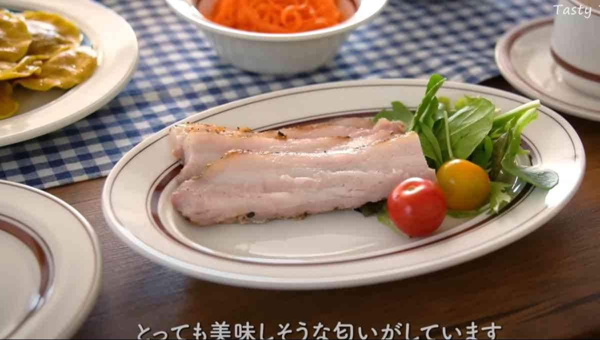 コストコの「カナダ産 三元豚バラ真空パック」で作ったベーコン